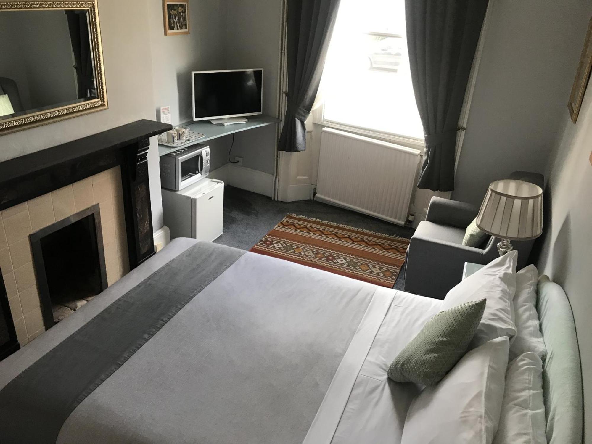 Affittacamere The Red House 4*